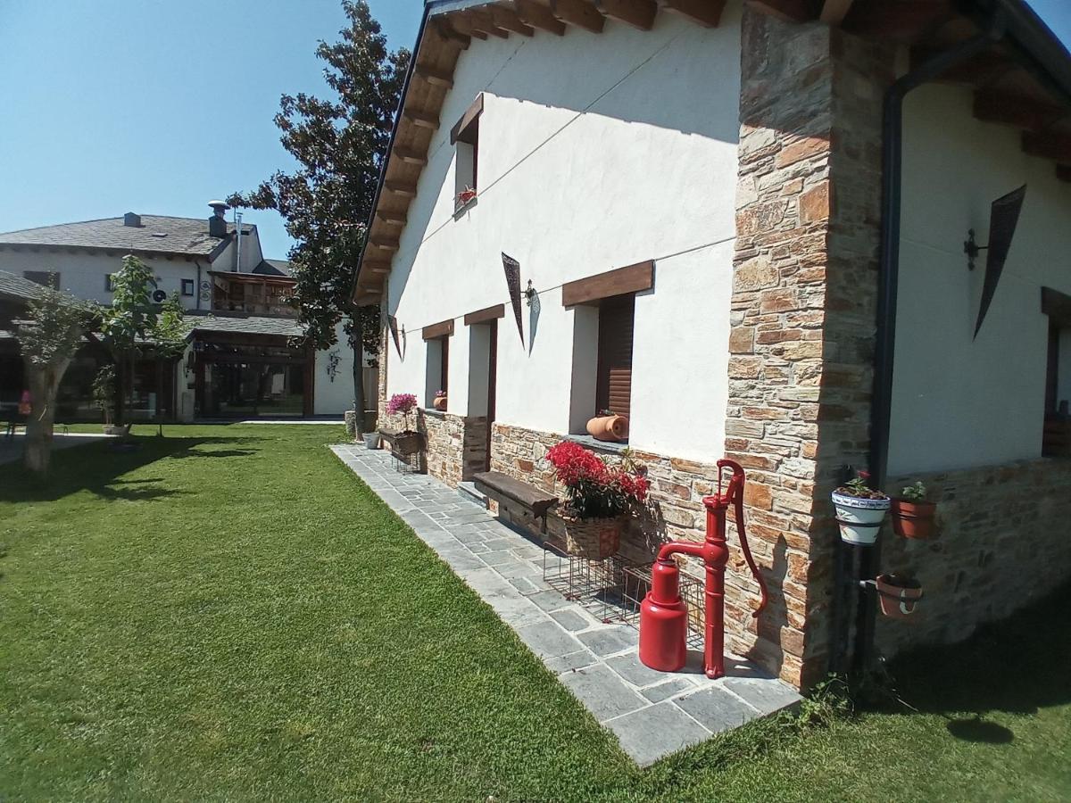Albergue La Medina De Camponaraya Εξωτερικό φωτογραφία